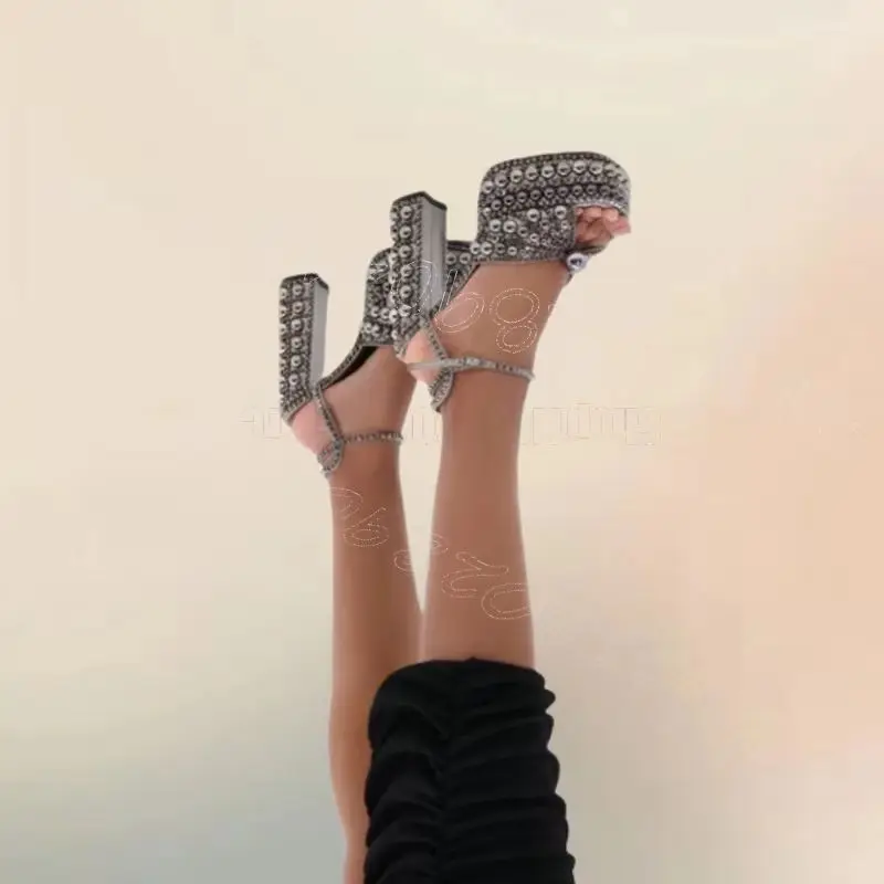 

Silver Round Rivets Platform Sandals Ankle Buckle Strap Women Shoes Chunky High Heels Fashion Peep Toe 2026 Zapatos Para Mujere