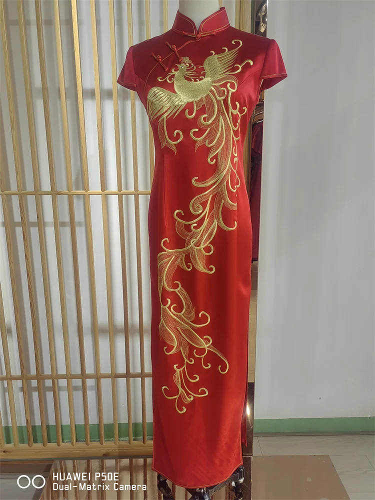 High-End Traditional Chinese Cheongsam Evening Wear Slimming Figure Personalized Hand-Embroidered Phoenix Pattern Customizable