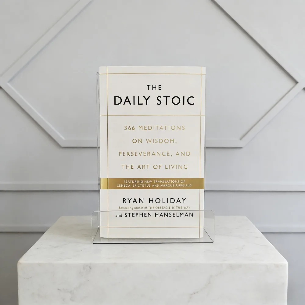 Le Stoïcien Quotidien : Livre broché en anglais de Ryan Holiday – Philosophie stoïcienne, Sagesse quotidienne, Méditation, Croissance personnelle, Guide d'autofusionnement