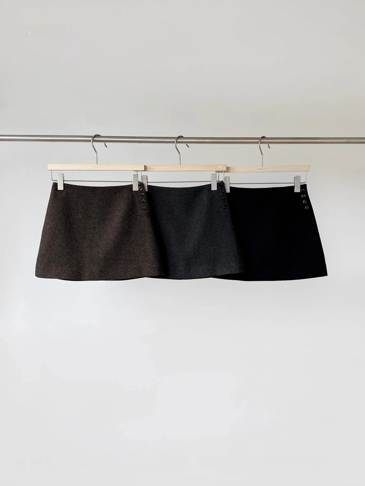 Gray Woolen High Waist A-Line  Skirt Women's Fashion Autumn New Style Black Versatile Small Size Girls' Simple Design