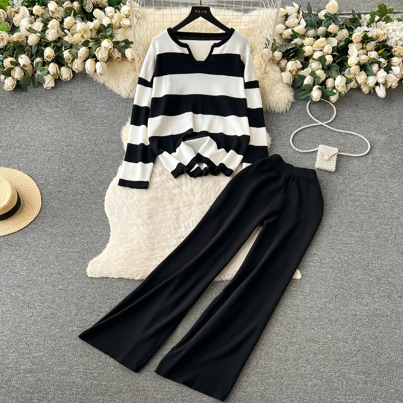 Casual and fashionable home striped loose V-neck long sleeved high waist slimming wide leg long pants women\'s suit