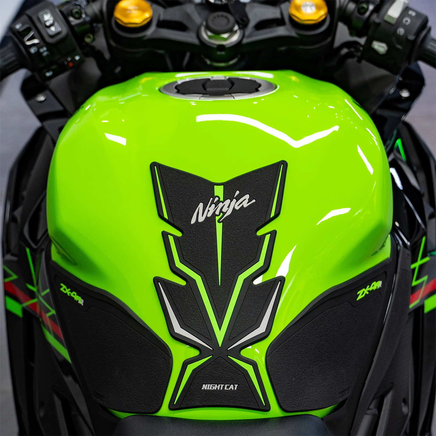 Compatible For ZX-4R ZX4R/RR 2023 Motorcycle Fuel Tank Pad Kit Side Fuel Knee Guard Sticker Fuel Tank Protector