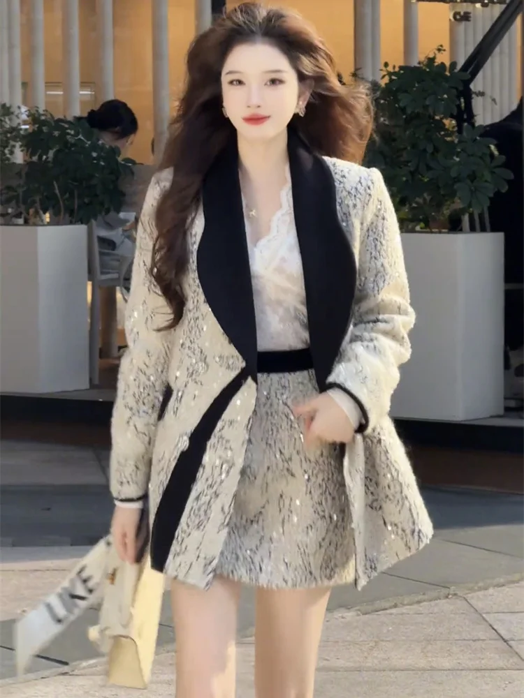 Herbstmode 2025, exquisites Temperament, Sinn für Design, kleiner Duftstil, Anzugjacke, kurzer Rock, Set für Frauen