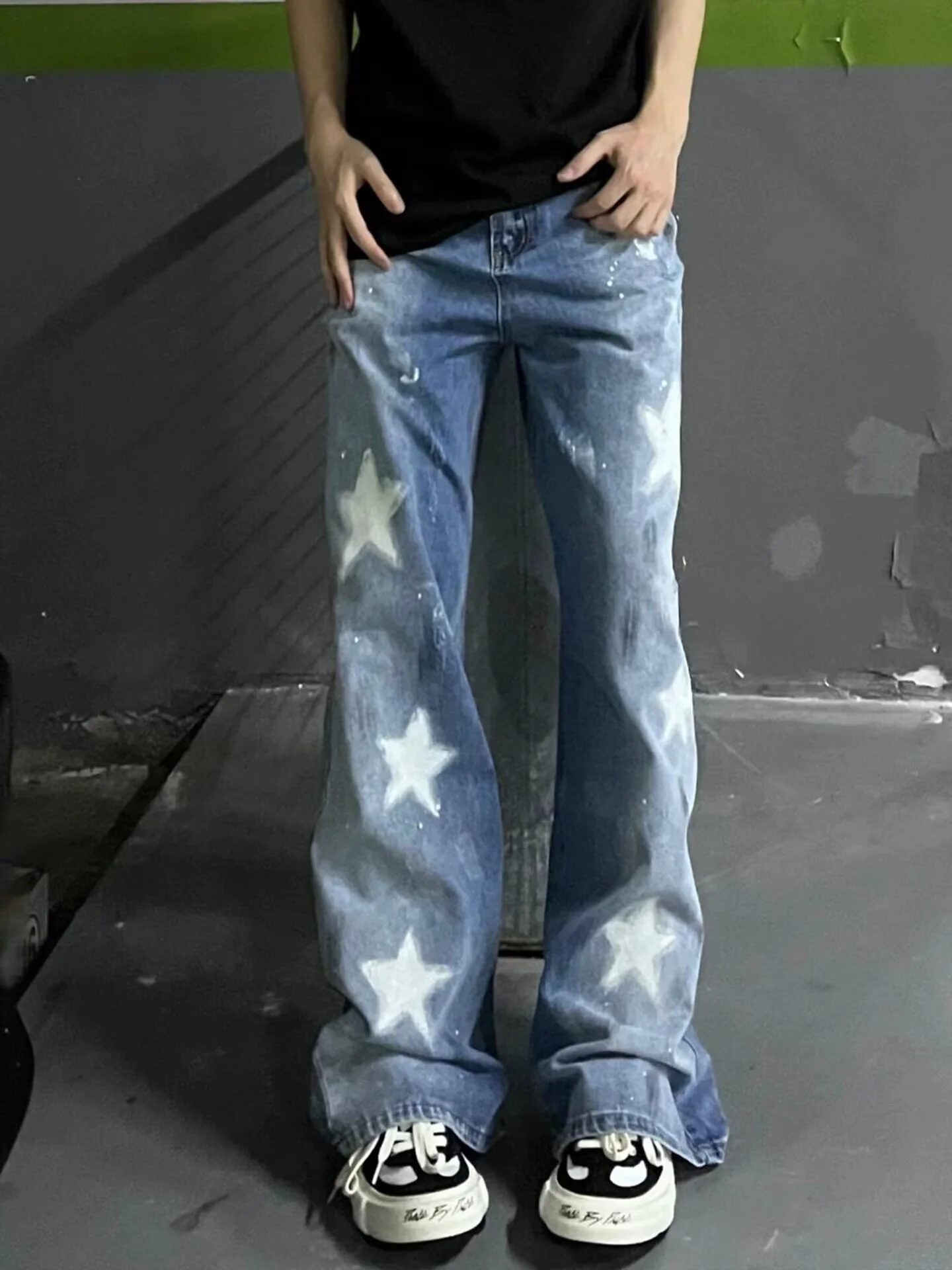 Calça Jeans Retrô Americana Lavada com Grafite Estrela, Perna Larga Solta, Cintura Alta, Corte Reto, Primavera Outono, Mascul...