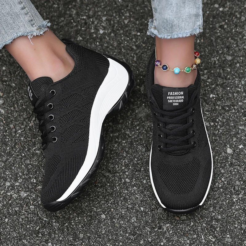 Neues Paar Outdoor Damen Wanderschuhe Höhe erhöhen tägliche Reise Freizeit Mode bequeme Sport Laufschuhe