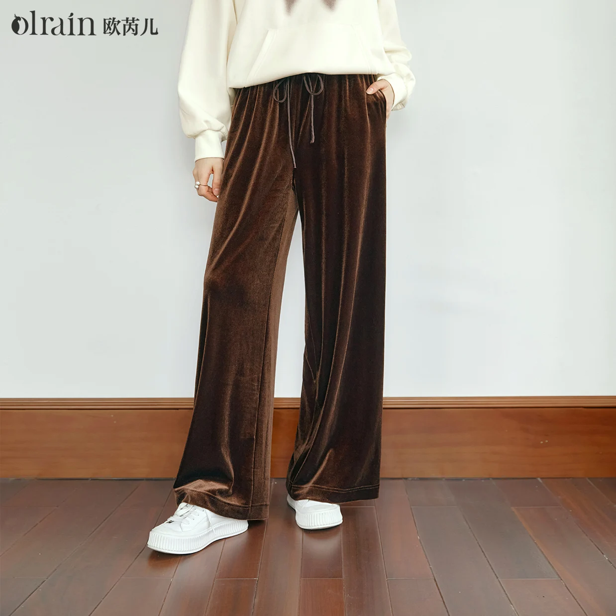 

OLrain Velvet Drawstring Baggy Sweatpant Woman 2025 Autumn Casual Retro High Waist Wide Leg Long Pants Women Trousers M56QK85138