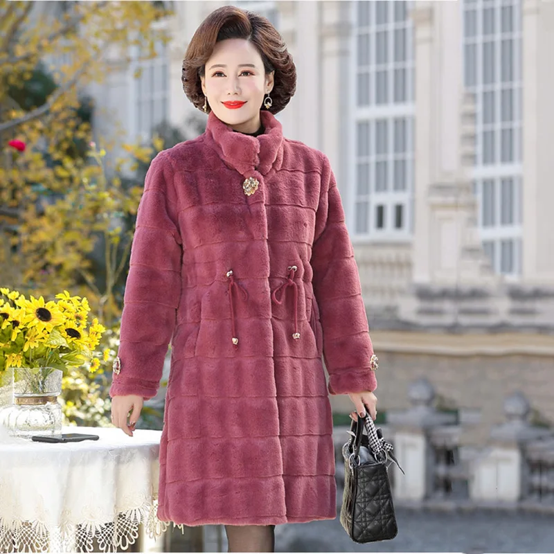 Mom Winter Soft Rabbit Faux Fur Coat Długa kurtka w średnim wieku Długi płaszcz damski Luźna odzież wierzchnia Jesienny pluszowy płaszcz 5XL