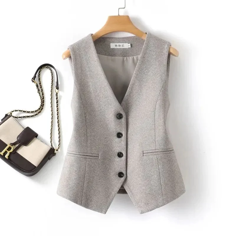 

GELITAYIN Summer V-Neck Vest Women Thin Loose Waistcoat Single Breasted Sleeveless Blazer Female Slim Short Vest Femme Slim Butt