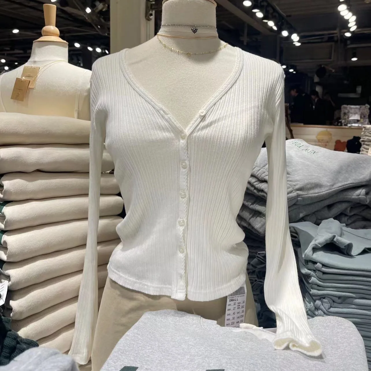 الجوف خارج الخامس الرقبة تي شيرت أبيض المرأة الجديدة بسيطة الأساسية واحدة الصدر القطن سليم كم طويل تيز شيك الحلو التي شيرت Y2K القمم