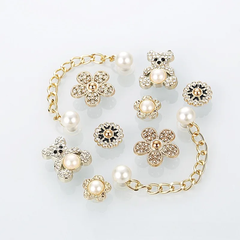 YNPO 10pcs The shape of a little bear inlaid with golden pearls Sandal Accessories Removable Pearl Chain Shoe Charms for DIY