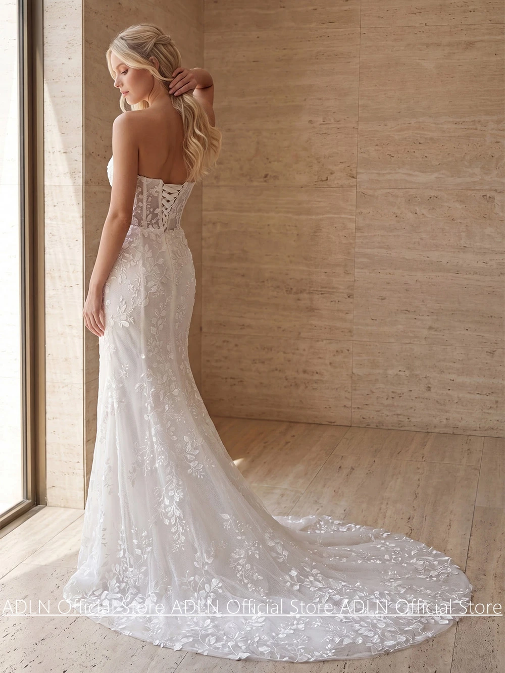 New Lace Wedding Dresses Mermaid Bridal Gown Customized Strapless Sleeveless See Through Sweep Train Corset Bridal Dresses