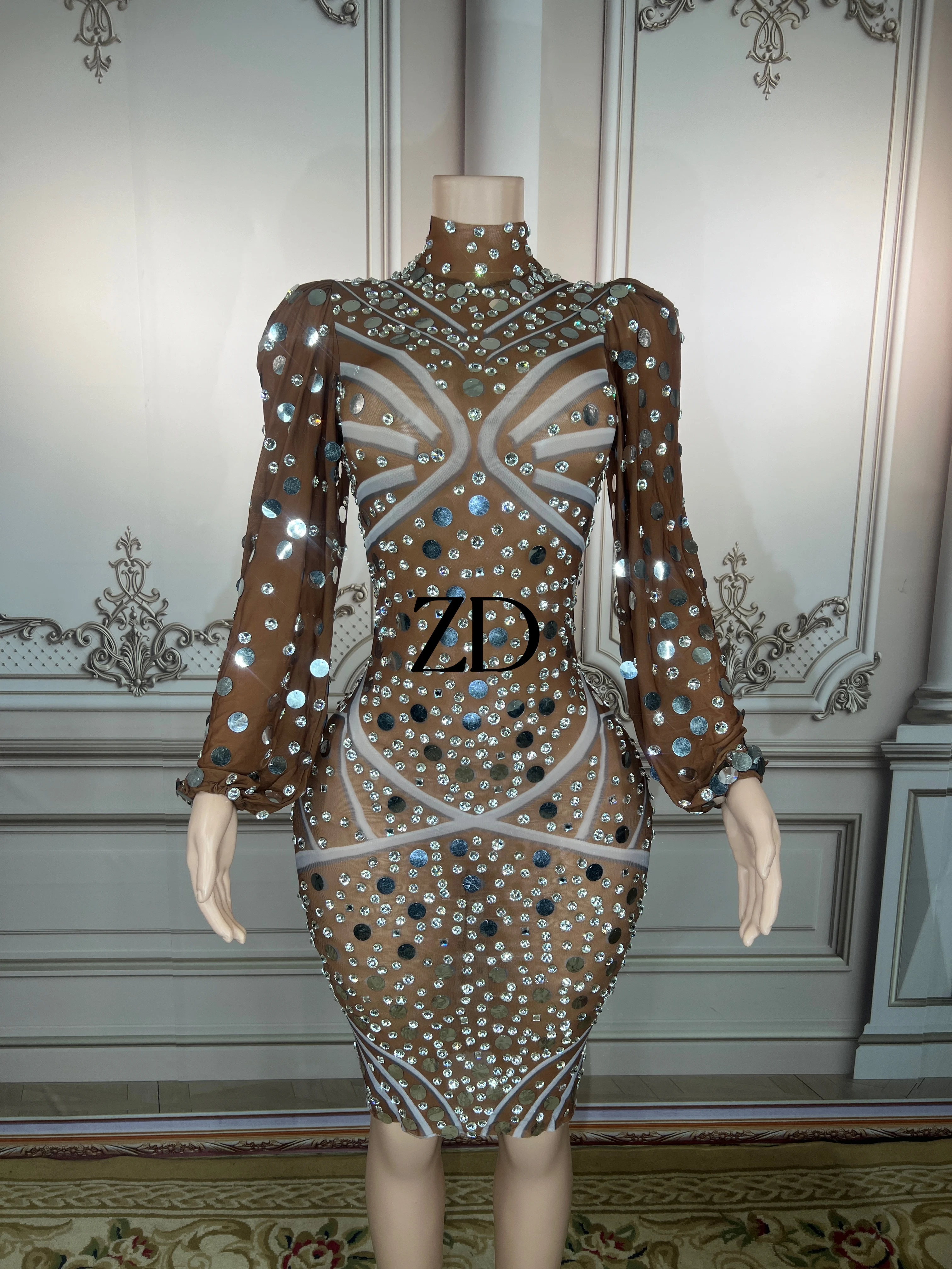 

Luxury Crystal Prom2021 Dresses Long Sleeves Sheer Tulle See Through Short Women Sheath Evening Gowns Zipper Back