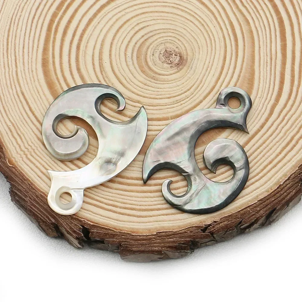 

Unique Creative Natural Black Shell Carving Irregular Single Hole Boat Anchor Shape Pendant DIY Necklace Jewelry Accessory Parts