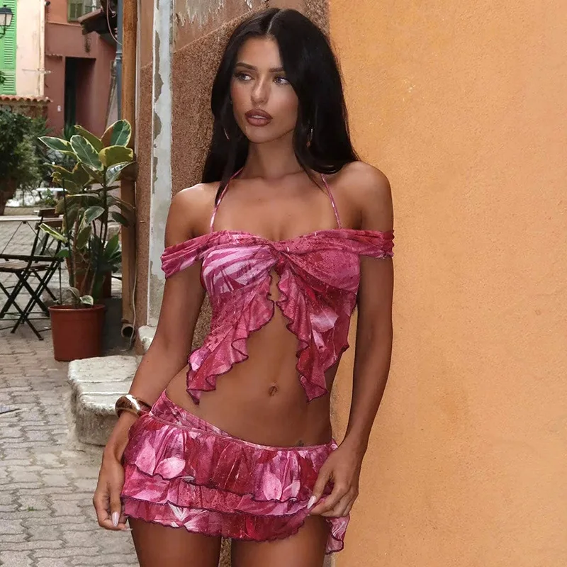 

Женский красный комплект с принтом Hotsweet, летний костюм с лямкой на шее и оборками, женский костюм для фестиваля, вечеринки, свидания, ночного клуба, топ, юбка, сексуальный комплект