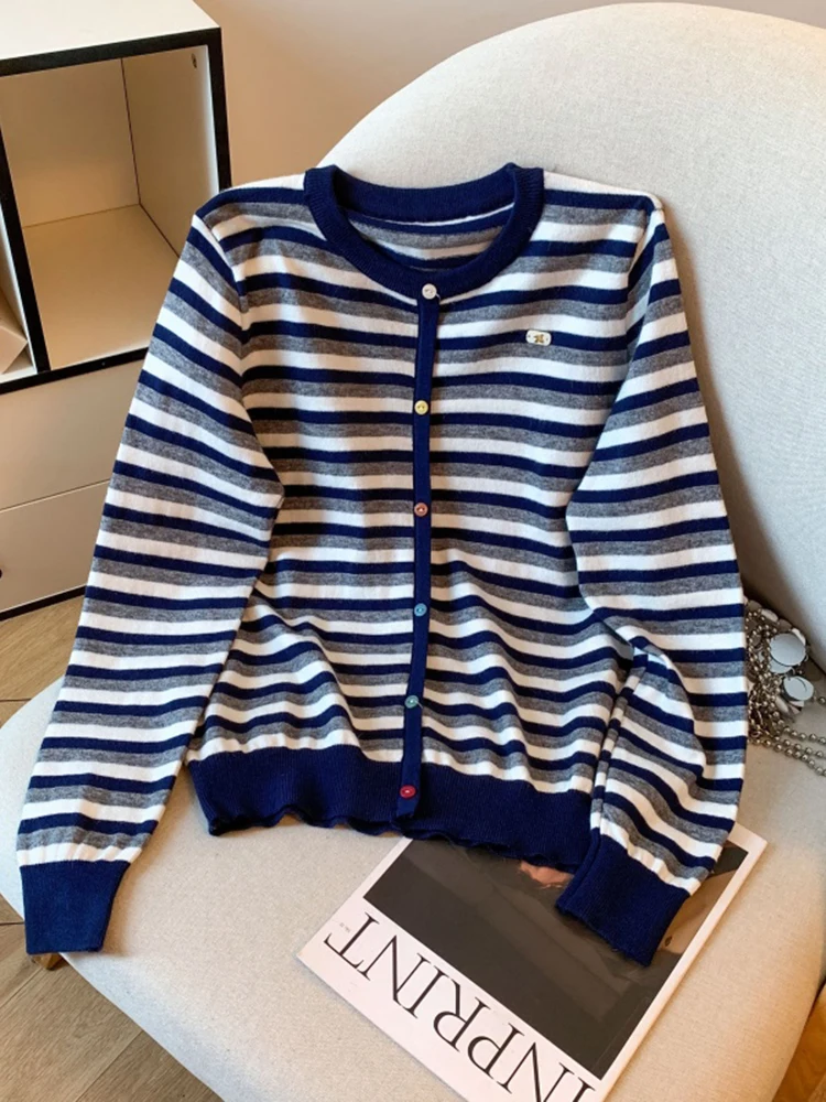 

Женский вязаный кардиган с круглым вырезом и пуговицами, в полоску, весна 2026, новый дизайн, приталенный, универсальный, с длинными рукавами, свитер-жакет