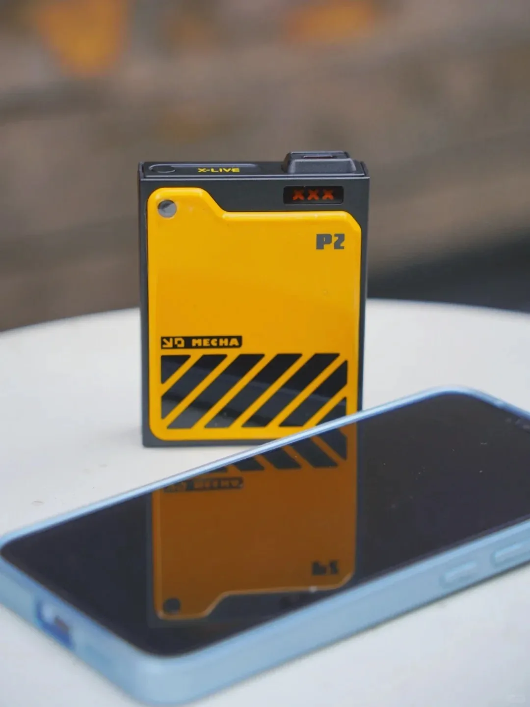 X-LIVE P2 Cyberpunk Mobile Power Bank 10000mah Mecha Glare Yellow Magnetic Magsafe 15W Wireless Fast Charging Power Bank