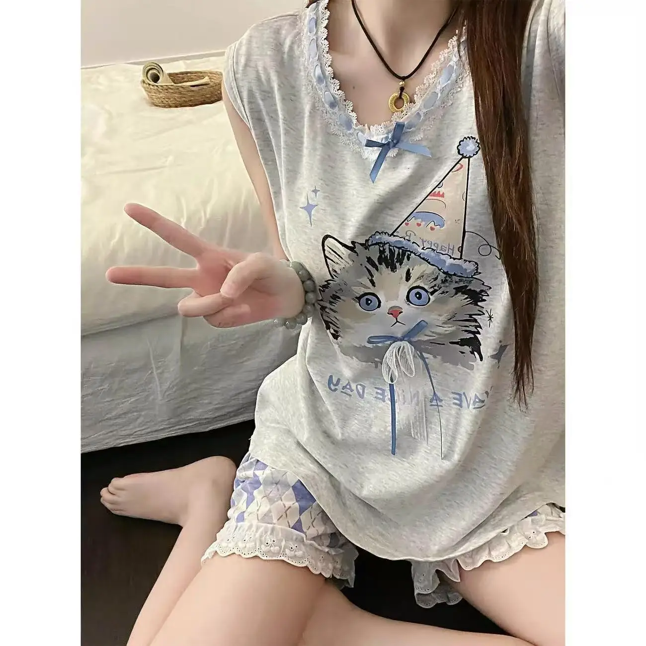 Summer New Women's Vest with Chest Cushion, Pajamas, Home Suit Set, Cartoon Lace Lace Vest, Shorts, Pajamas, Home Suit Set