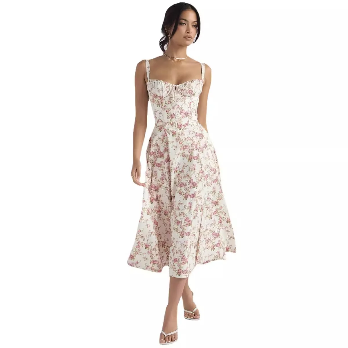 2026 summer chic: elegant and refined camisole dress with a soft, feminine touch
