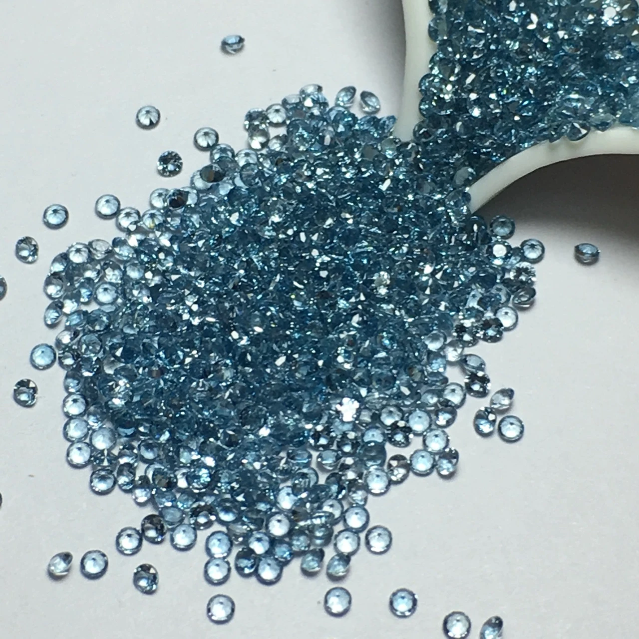 Factory Price Wholesale 1mm 2mm 3mm Round Cut London Blue Topaz Loose Stone