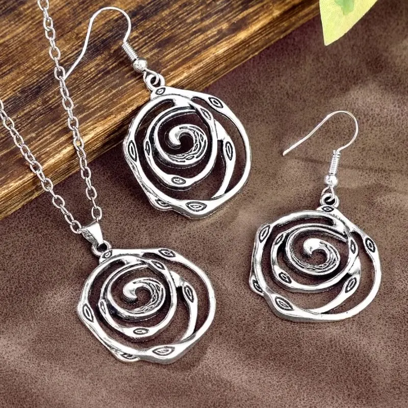 Hot selling Vintage Bohemian Style Metal Spiral Pendant Necklace swirling leavesCreative Two-piece Beach Vacation Jewelry Set