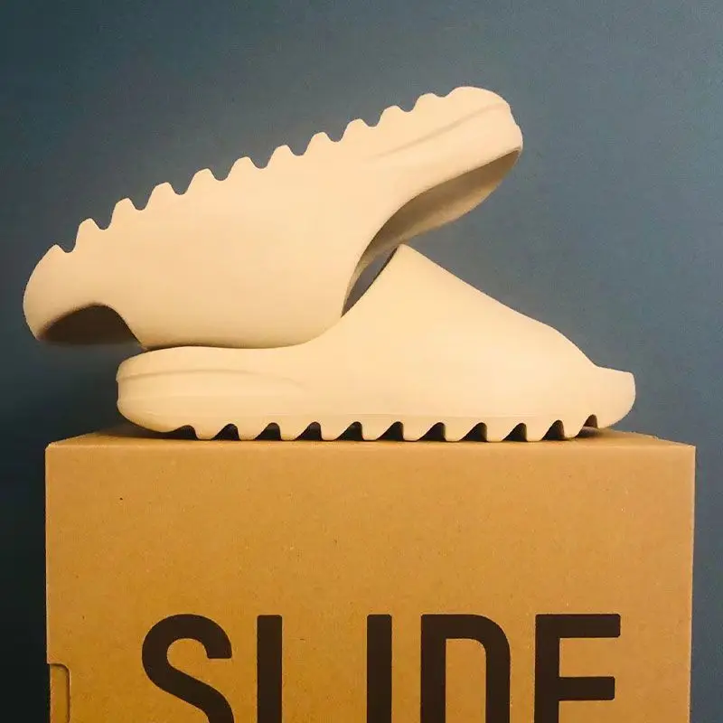 Zapatillas de marca para hombre y mujer, chanclas de EVA a la moda, sandalias de playa para exteriores, zapatos informales, 2023