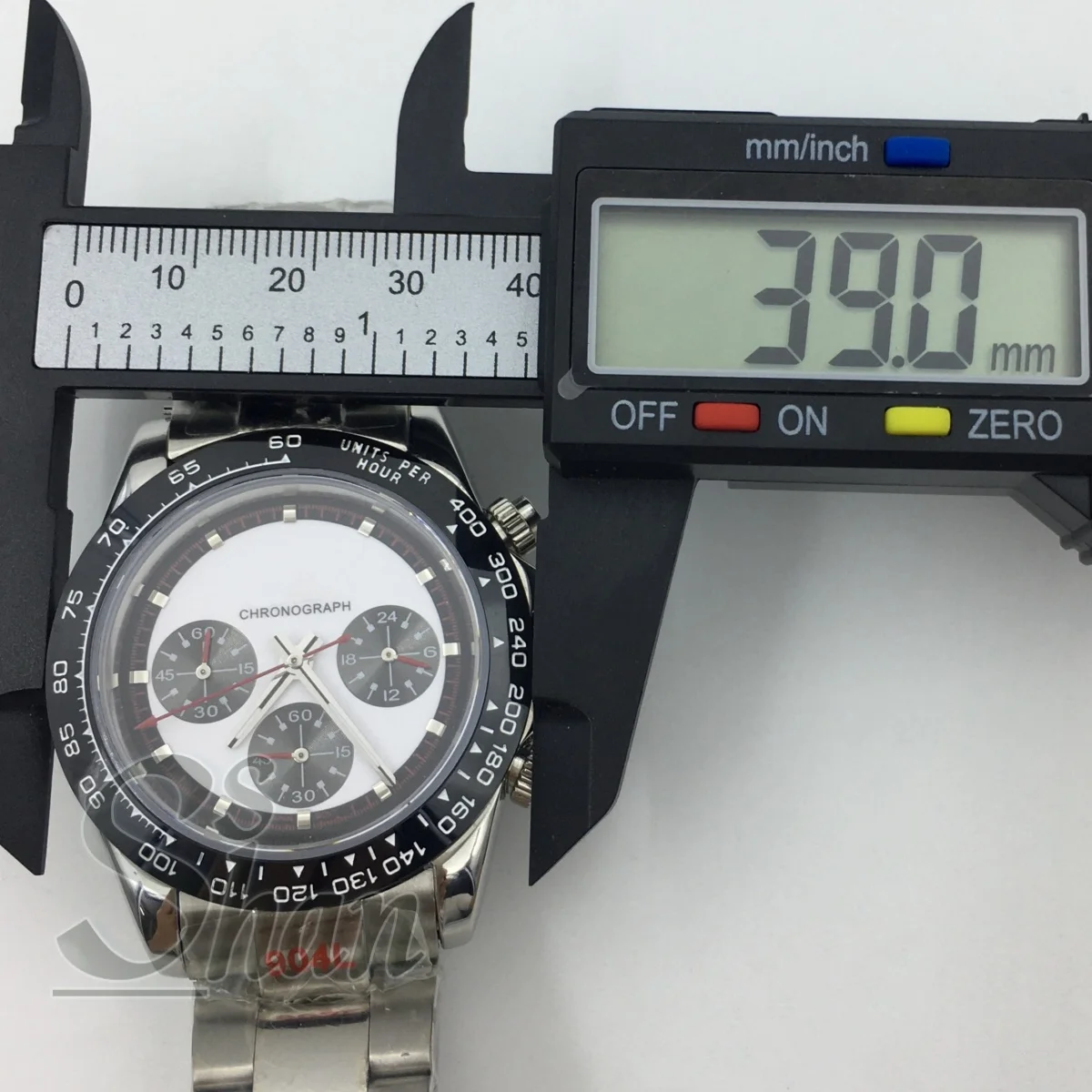 Jam Tangan Chronograph Pria Kuarsa 39Mm Kristal Safir VK63 Gerakan Tali Baja Tahan Karat Bezel Hitam Abu-abu dengan Pemolesan Tengah