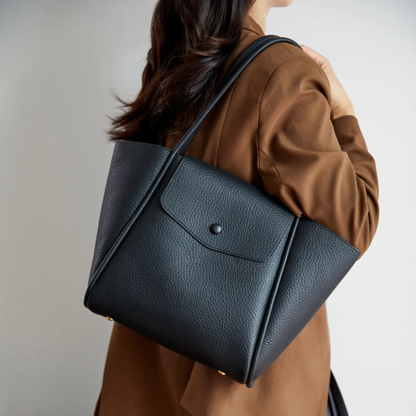 

Minimalist Tote Bag, Luxe Shoulder Purse for Women Spacious Commuter Bag Textured Day-to-Night Bag Fashion Large Capacity Bag​