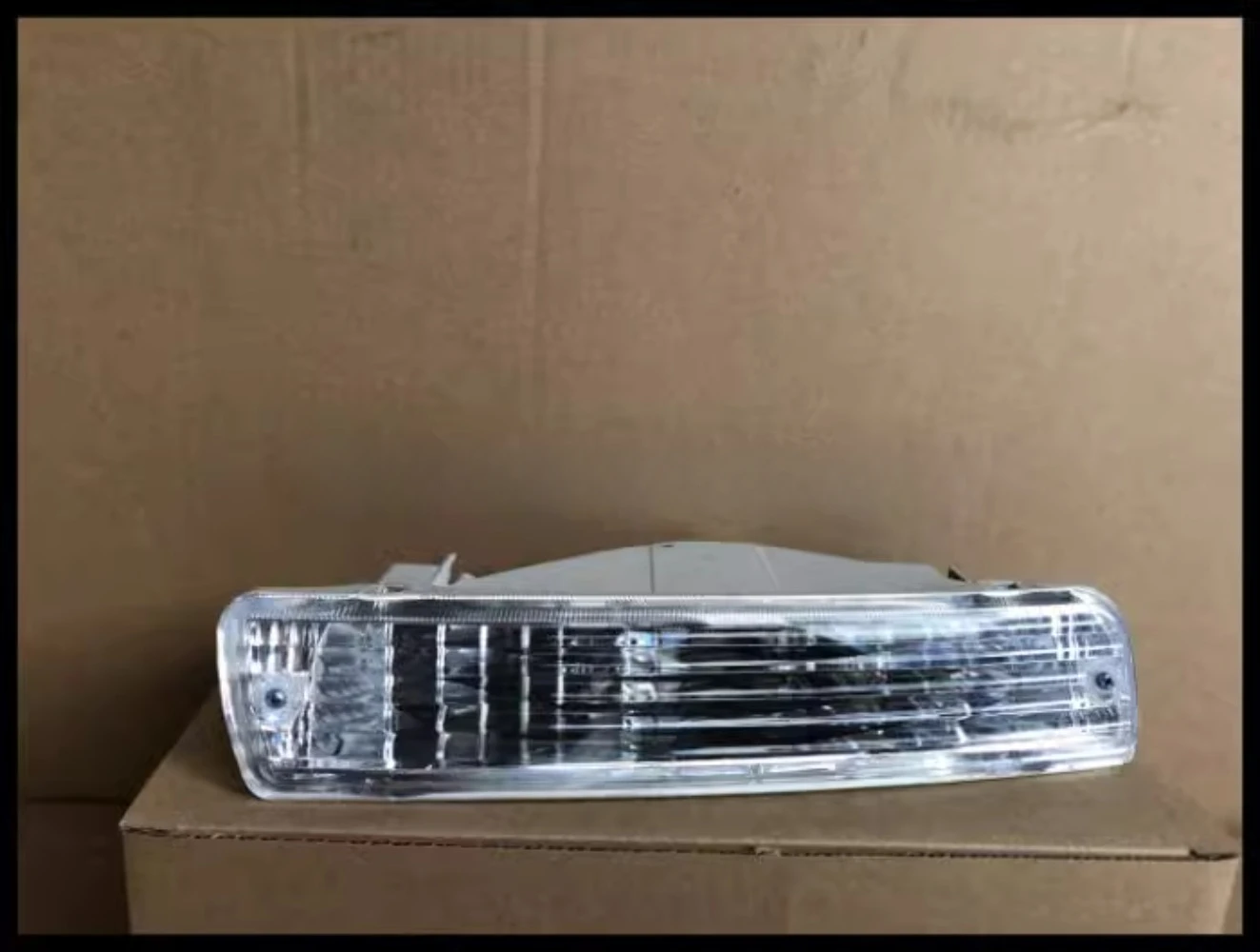 For 95-97Toyota LAND CRUISER LC80 FJ80 4500 Front Bumper Light