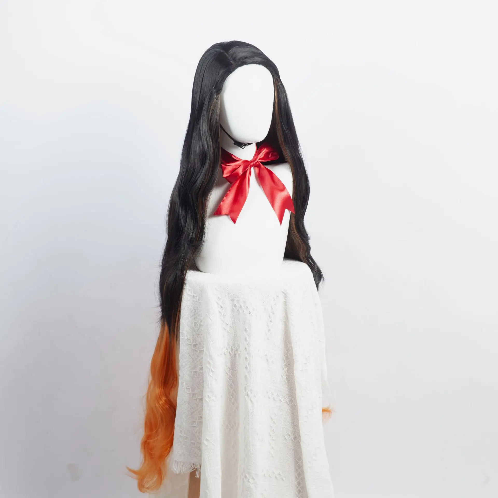 Personagem de anime Nezuko Kamado gradiente longo rolagem peruca cosplay fundida mercadorias