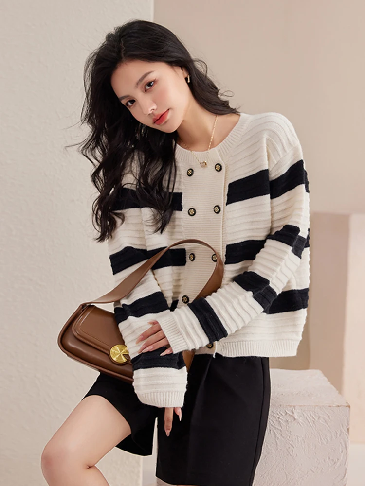 Autumn New Women\'s Casual Round Neck Sweater Button Stripe Long Sleeved Short Coat Lazy Style Knitted Cardigan