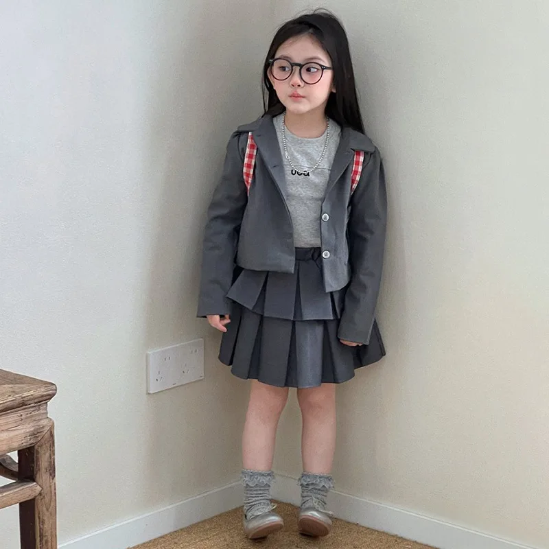 

Girls' Suit Spring and Autumn New Academic Style Small Blazer Bottoming Shirt Pleated Skirt Foreign Style Three-piece Set Trendy