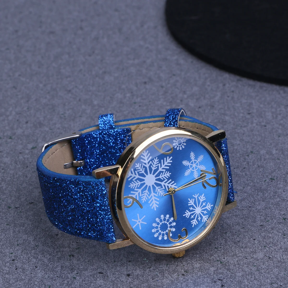

Snowflake Face Christmas Watch Blue Alloy Quartz Movement Women'S Fashion Wristwatch Luxury Gift For Lady Girlfriend Mom