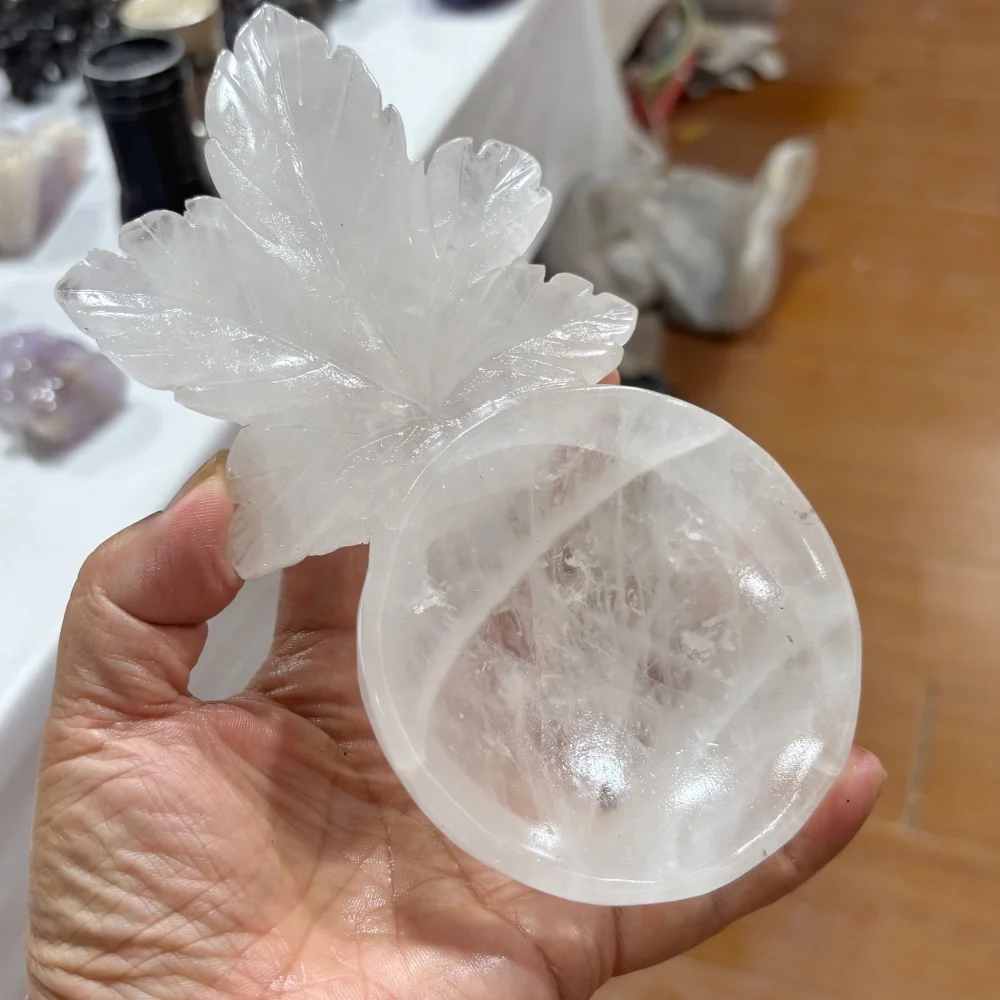 Natural Clear Quartz Maple Leaf Bowl Hand‑Carved Crystal Leaf Dish Gemstone Storage Bowl Home Decoration Healing Craft Gift