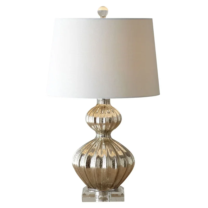The desk lamp is simple in personality, modern neoclassical bedroom bedside lamp, Nordic living room decorative crystal desk
