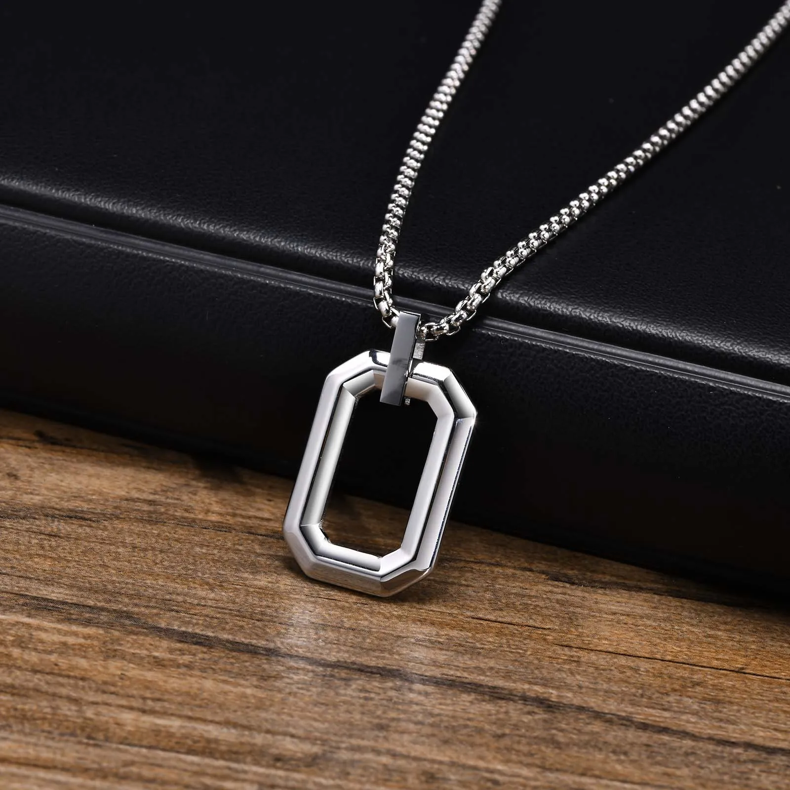 Coole geometrische Anhänger-Halsketten für Männer und Jungen, wasserdichter quadratischer Anhänger aus Edelstahl mit Box-Kette, minimalistisches Halsband-Geschenk – Detail 7