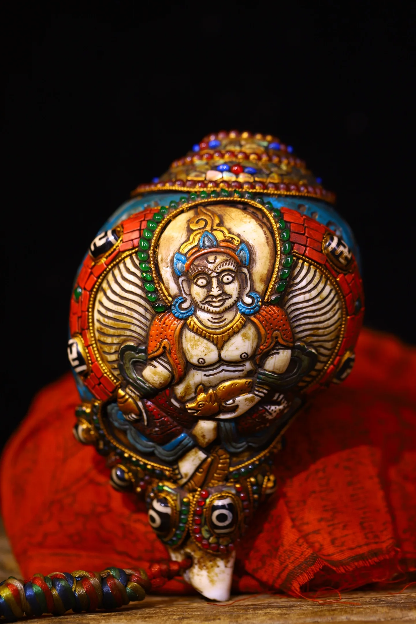 

7"Old Nepalese temples Old Natural Conch Mosaic Gem gZi Beads Turquoise Yellow Jambhala Buddha Conch Pendant Amulet Dharam