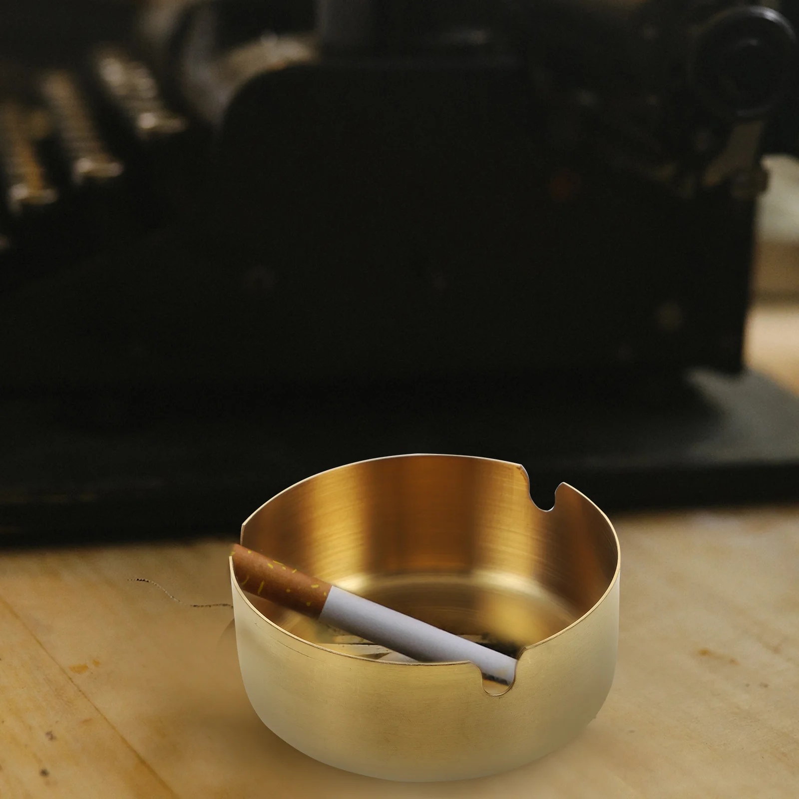 

2pcs Metal Ashtray Golden Stainless Steel Round Ashtray Cigarette Butt Container Indoor Use Practical Storage