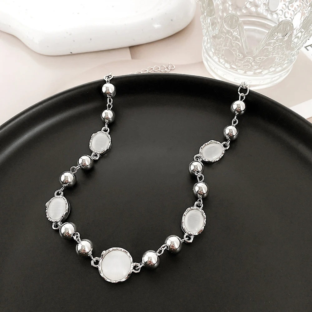 فضية اللون Y2K Moonstone قلادة القلائد للنساء العصرية كريستال الزركون الصليب قطرة الماء قلادة غير متناظرة مجوهرات هدية