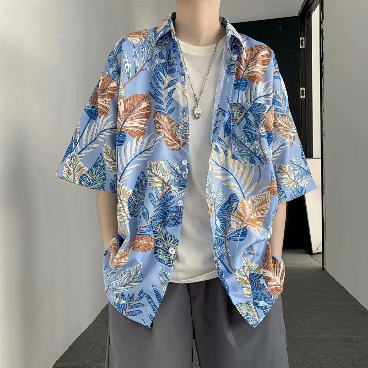 Retro Floral Short Sleeve Shirt Men Trendy Personalized Versatile Cool Five-point Sleeve Summer Hawaii Clothing Trend