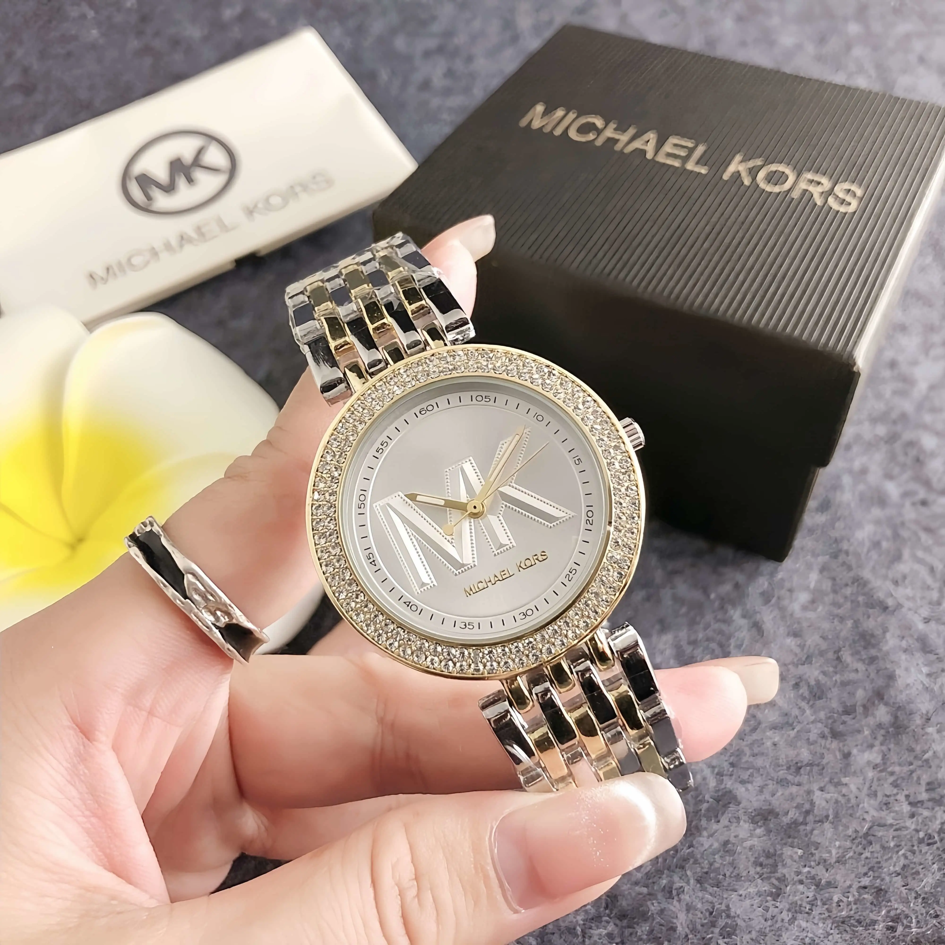 Brand new Michael Kors women's luxury and elegant alloy chronograph watch bag, diamond-studded design, women's stylish business