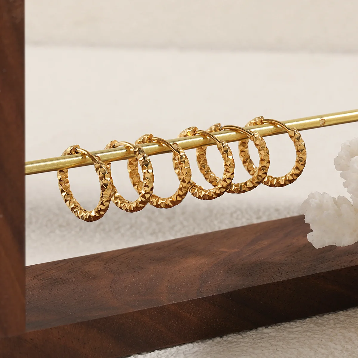 

Classic Minimalist Stainless Steel Jewelry Gold Plated Small Round Huggie Hoop Textured Hammered Pattern Earrings for Women