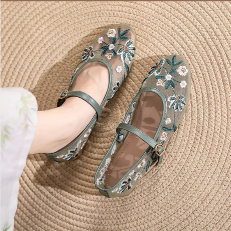 2025 Spring High Quality Casual Mesh Women\'s Flats, Buckle Decoration Big Size Mary Jane Shoes  womens shoes