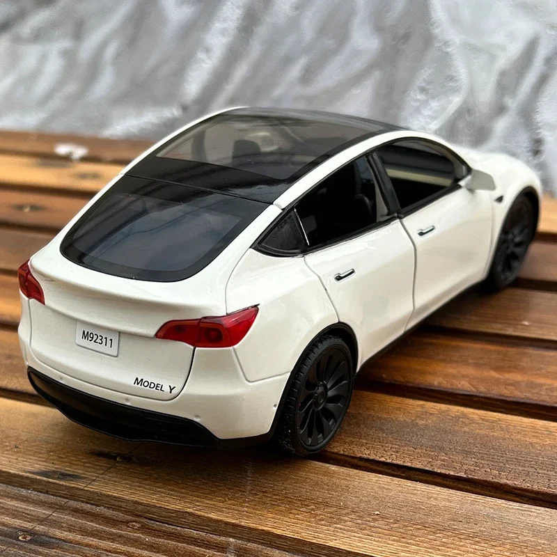 1:24 Tesla Model Y Model 3 Model S Metal Alloy Diecast Toy Car Model Sound And Light Children\'s Toy Collectibles Birthday Gifts