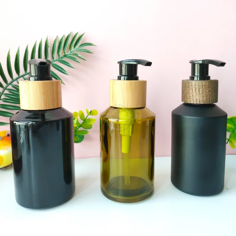 Mini garrafas portáteis de bomba de vidro fosco e transparente rosa/verde/preto/marrom/vermelho com capa de grão de bambu inclinação ombro portátil