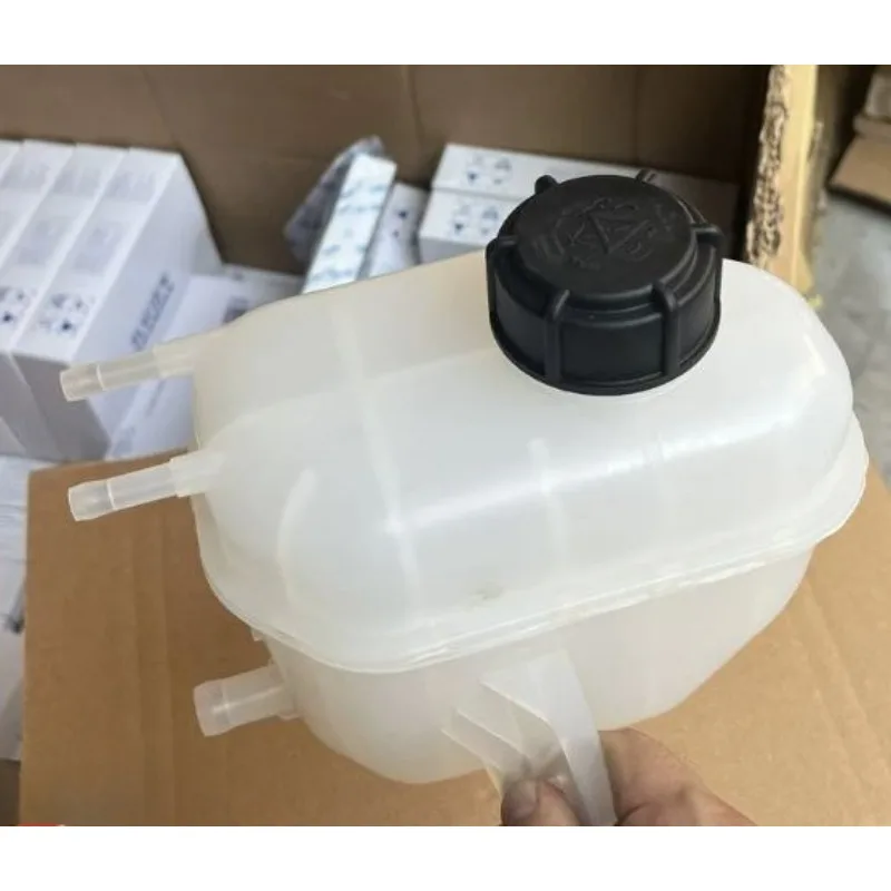 1.6 1.5T Engine Water Return Kettle Compartment Small Tank High-temperature Bottle Antifreeze Storage for Changan Oshan CX70