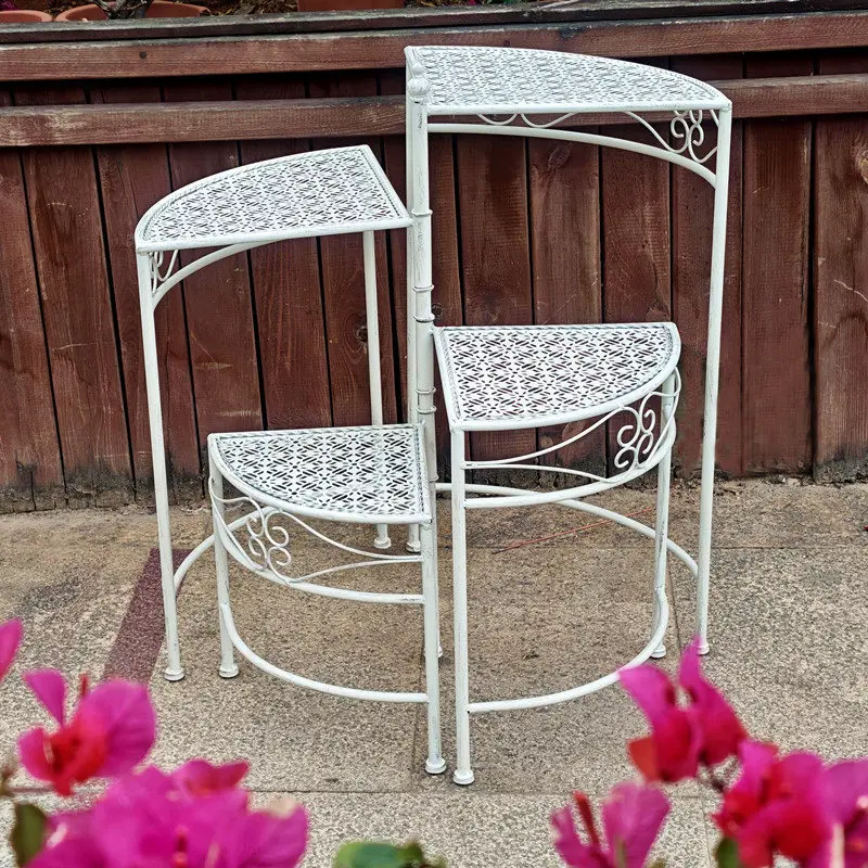 Ironwork four-tier staircase flower trellis, floor-standing diagonal folding three-panel room, outdoor balcony, garden yard, sto