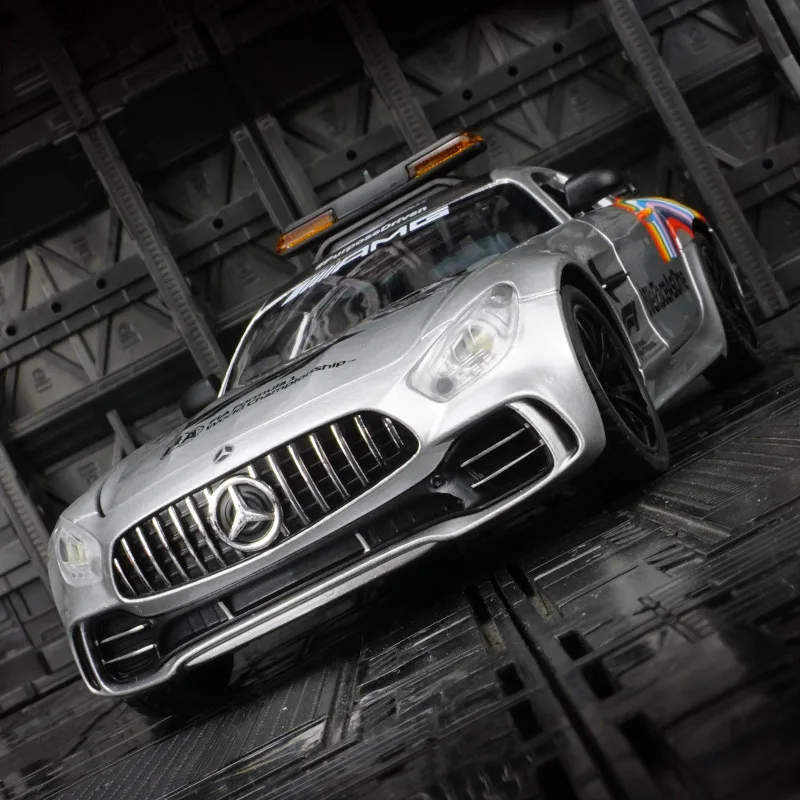 1:24 Mercedes GTR modelo de carro de liga de carro de segurança de corrida, portas e capô do motor, porta-malas pode ser aberto tem funções de som e iluminação