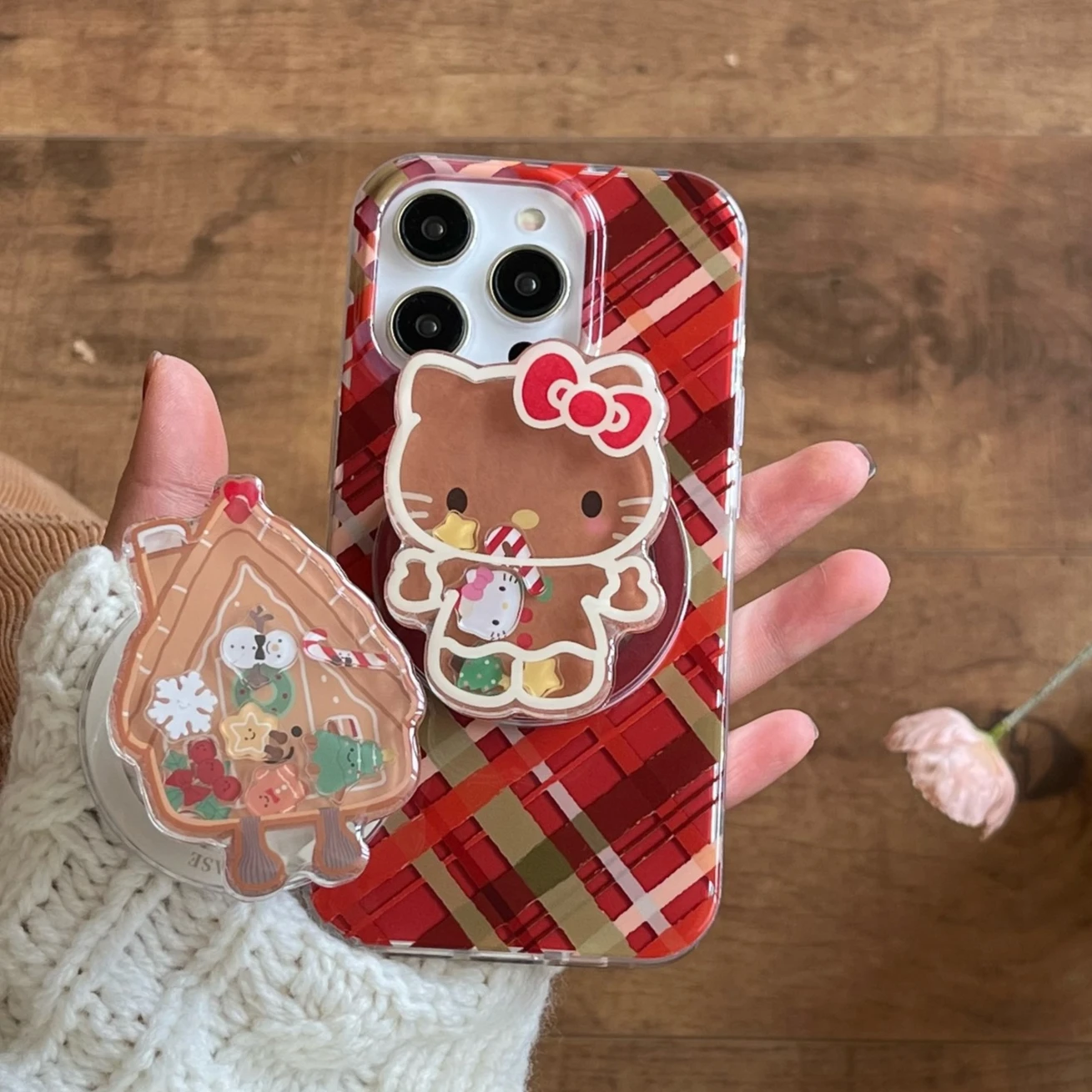 Red Checkered IPhone 16 Magnetic Case Cute Christmas Style Hello Kitty Case for IPhone 16 Promax 15 14 13 12 Shockproof Cover