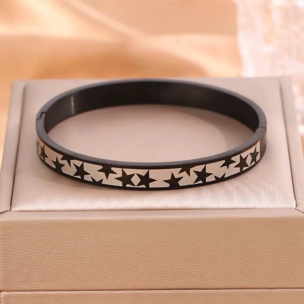High-end light luxury niche plain circle five-pointed star titanium steel bracelet ins style black couple bracelet hand jewelry