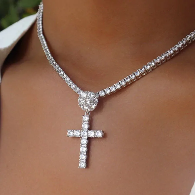 D&Z New Flower Bail Cross Pendant Necklace Iced Out Cubic Zircon Stones Gift For Women Wedding Engagement Jewelry